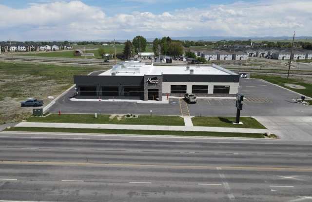 870 N 2nd E photos photos