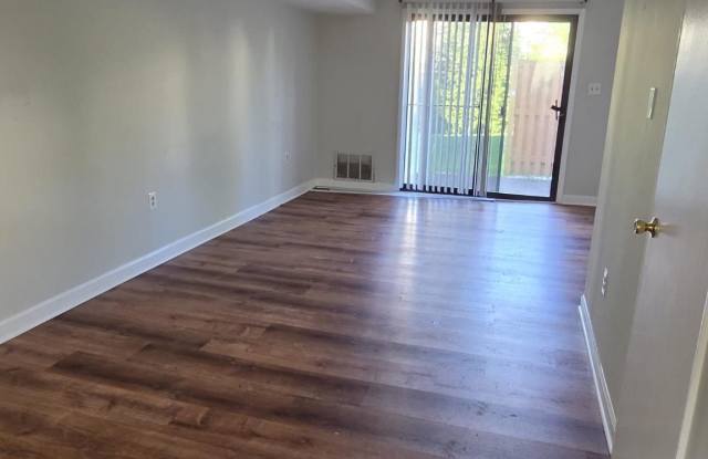 11126 SNUG HAVEN Lane Gallery 2