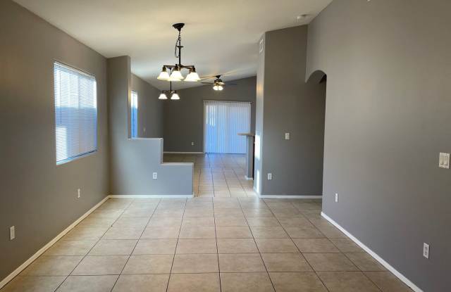 Lovely 4 Bedroom 2 Bath Home! photos photos