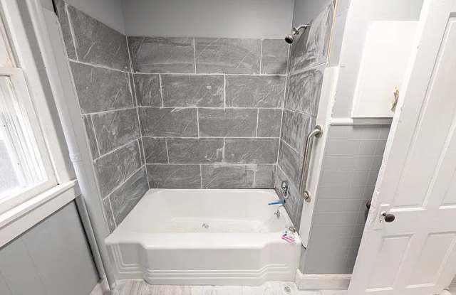 431 N 9th Ave photos photos