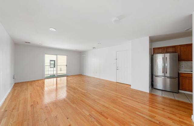 83 OXFORD AVE - 83 Oxford Avenue, Jersey City, NJ 07304 83 OXFORD AVE - 83 Oxford Avenue, Jersey City, NJ 07304