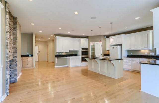 10710 Crestridge Drive Gallery 3