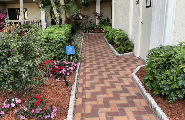 14475 Strathmore Lane Gallery 2