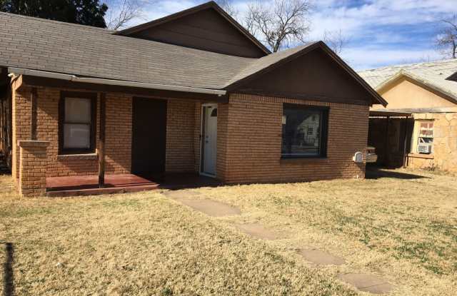 Very cute 2 Bedroom 1 Bath with Bonus Room. photos photos