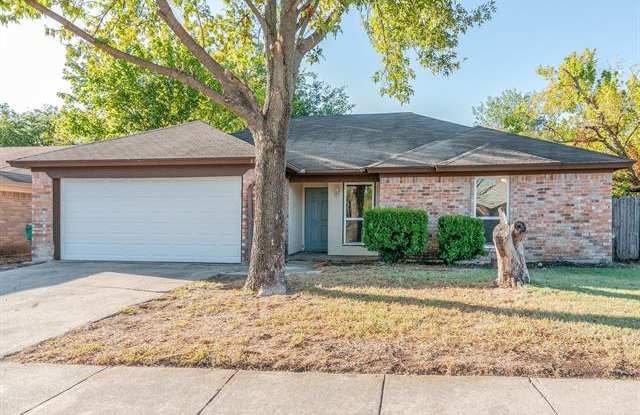 6120 Kary Lynn Drive S - 6120 Kary Lynn Drive South, Watauga, TX 76148