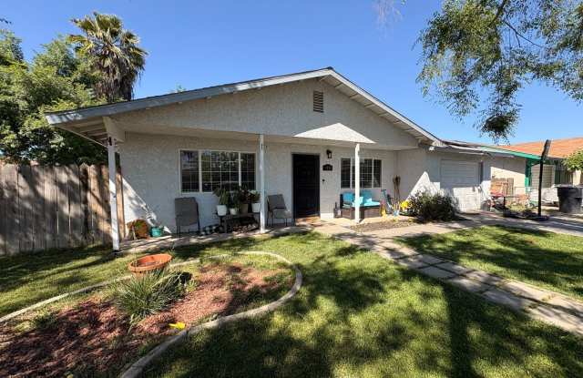 Updated 3 Bedroom Home in Hanford photos photos