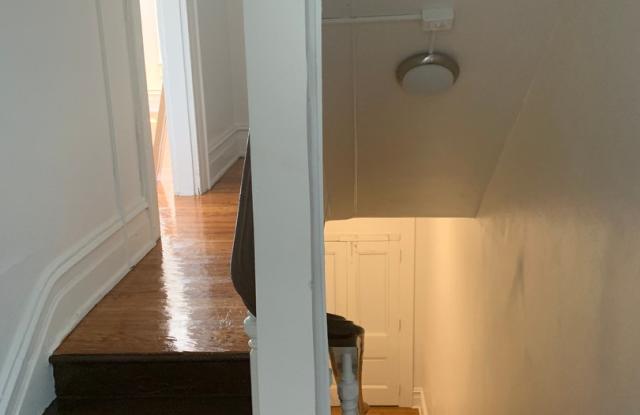 3 Bedroom in Downtown York City, See Video walk through in photos! Gallery 4