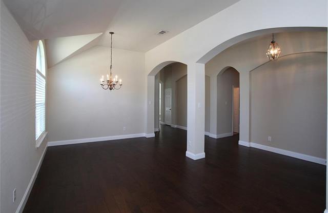 5701 Oldham Drive Gallery 4