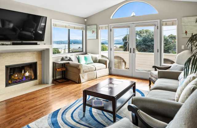 566 David Avenue - 566 David Avenue, Monterey, CA 93940