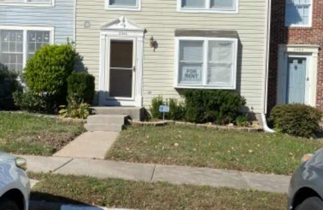 3966 sunnybrook ct. - 3966 Sunny Brook Ct, Lake Ridge, VA 22192