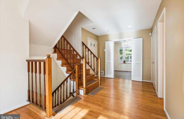 7826 HEATHERTON LN Gallery 3