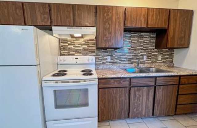 2112 Campus Drive #1 Gallery 3