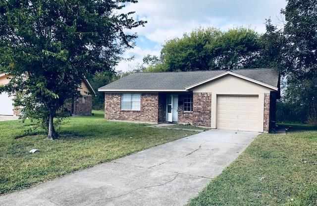3 Bedr/ 1 bath Beautiful Home in Texas City - 7502 Plover Circle, Texas City, TX 77591