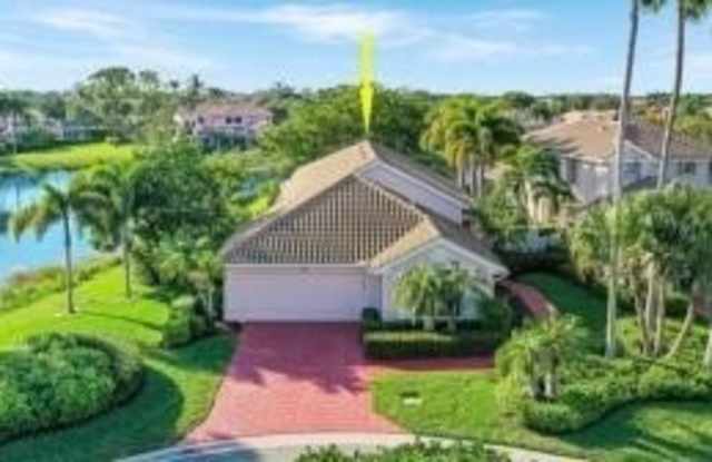 714 Pinehurst Way photos photos