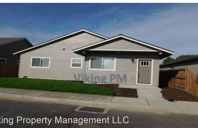 2649 NE Colleen Rd - 2649 Northeast Colleen Road, Prineville, OR 97754