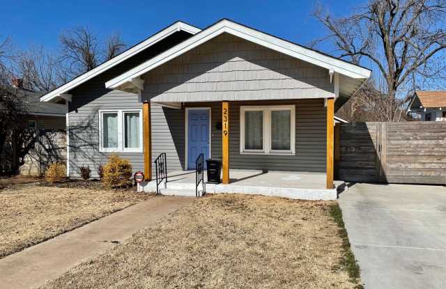Updated and Spacious 2 bed 2 bath in the Plaza District with Lawn Care Included!! photos photos
