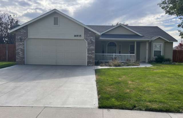 16935 North Denemere Loop Gallery 1