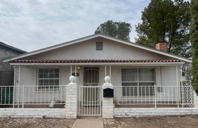 Charming and spacious 3-Bedroom 2 bath house. photos photos