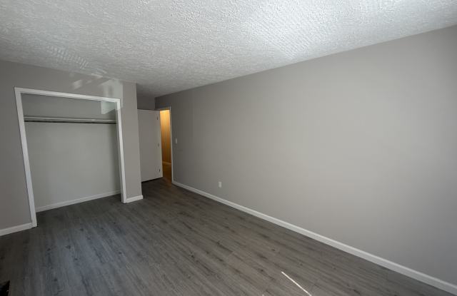 6011 Vine Street - 1 Gallery 3