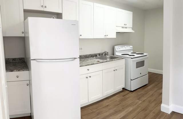 NEWLY RENOVATED SINGLE LEVEL 3 BEDROOM UNITS ON A QUIET STREET photos photos