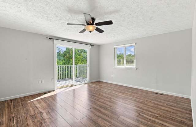 Beautiful 4 Bedroom Available in Rossborough Gallery 1