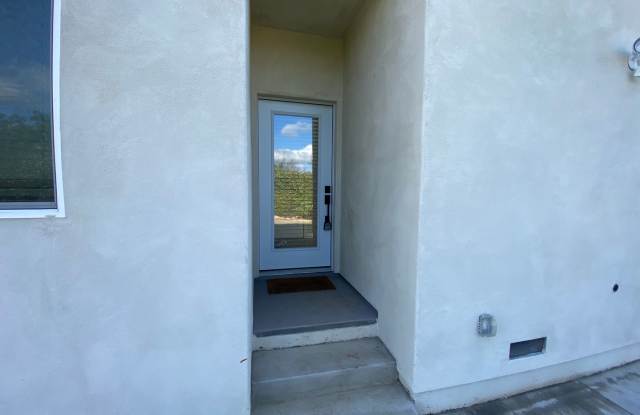 Recently Built!! 4BD/2BA, Great Views!! Gallery 4