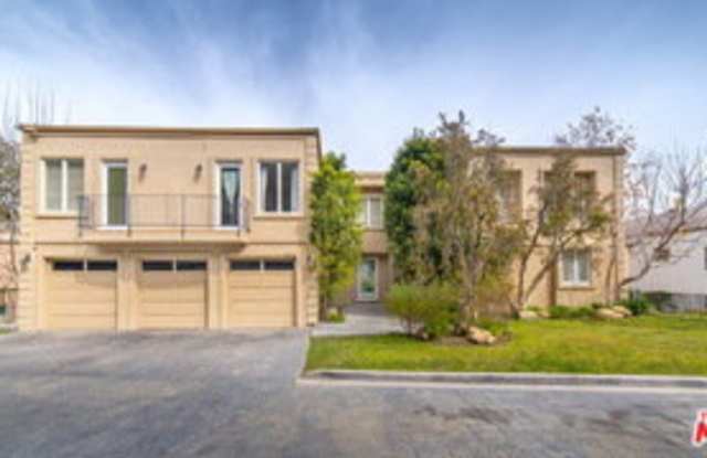 14465 Mulholland Drive Gallery 1