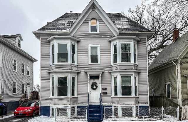 83 Oakland Ave 2 - 83 Oakland Avenue, Providence, RI 02908