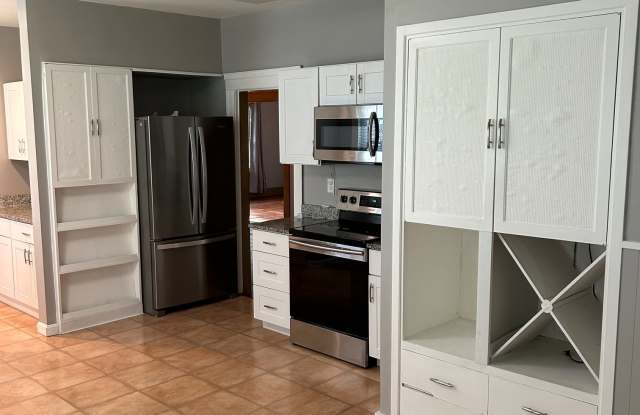 50 South Lenox Street - 1 photos photos