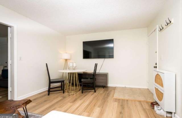 127 Lablanc Way NW Gallery 4