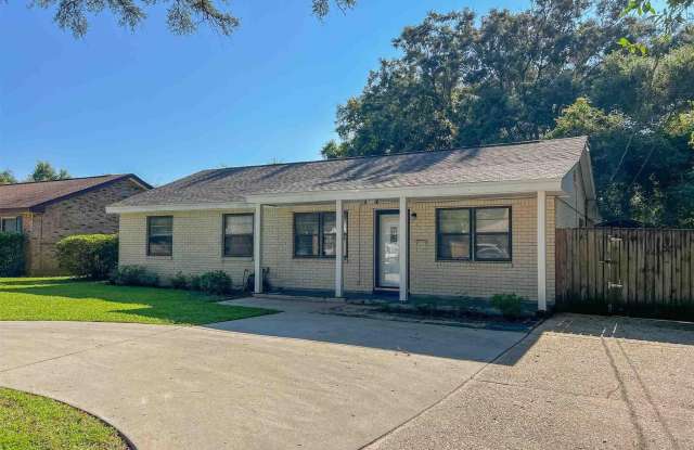 5891 Avondale Rd photos photos
