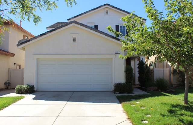1617 Apollo Way Beaumont - Large Sundance Home - 1617 Apollo Way, Beaumont, CA 92223