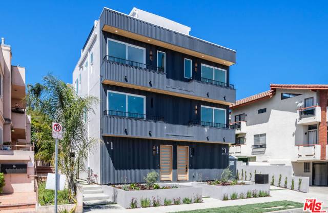 4333 Dixie Canyon Avenue photos photos