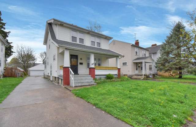 Stylishly Renovated 4 Bed, 2 Bath Single-Family Home | Move-In Ready! photos photos