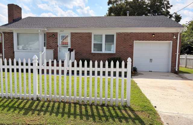 Charming 3-Bedroom Home in Hampton photos photos Charming 3-Bedroom Home in Hampton photos photos