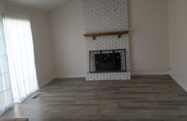 1417 Oakmont Place Gallery 2