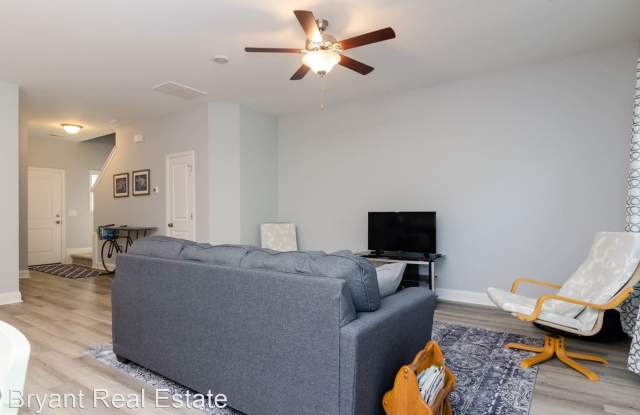 1509 Grey Cliff Run Gallery 3