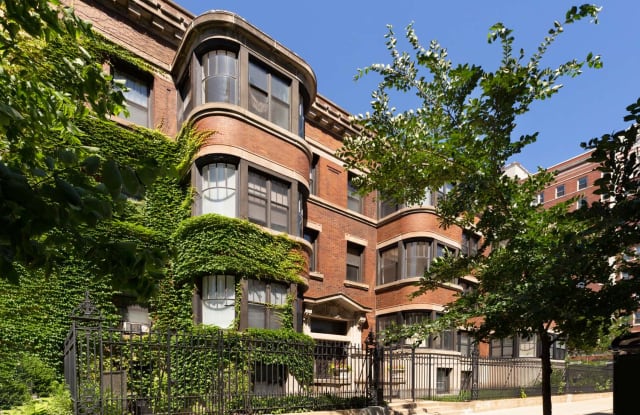 5300-5308 S. Hyde Park Boulevard Gallery 2
