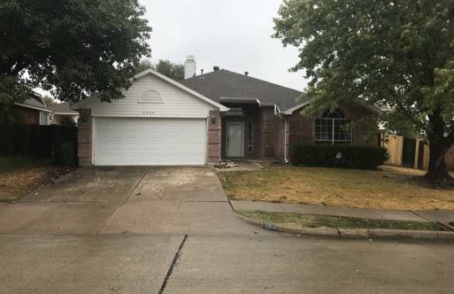 5309 Tennis Villa Drive - 5309 Tennis Villa Drive, Arlington, TX 76017