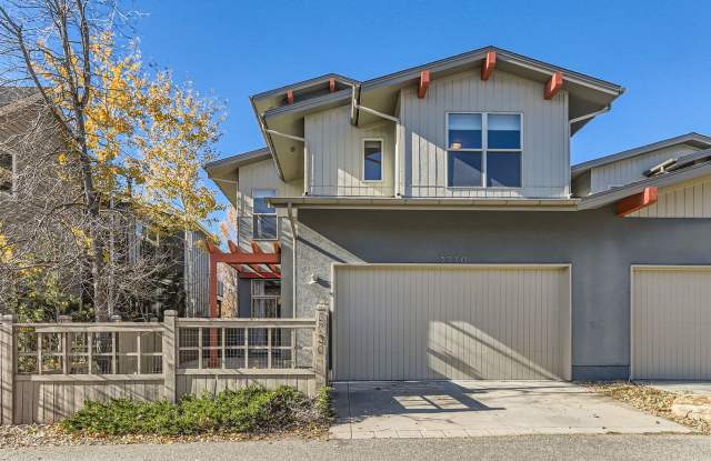 Modern 4-Bedroom Townhouse with Stunning Views in Boulder, CO photos photos
