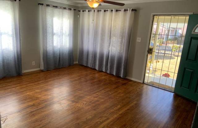 5642 Lime Avenue Gallery 3