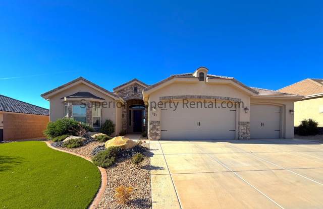 Gorgeous 3 bed, 3.5 bath 3 car garage home with views - 621 North Sage Hen Drive, Washington, UT 84780