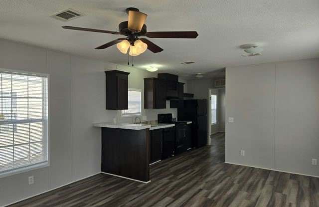 2182 Greenbrier Village Loop - 2182 Greenbrier Village Loop, Polk County, FL 33810 2182 Greenbrier Village Loop - 2182 Greenbrier Village Loop, Polk County, FL 33810