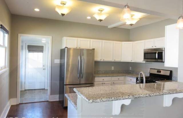 227 S 38th St Gallery 4