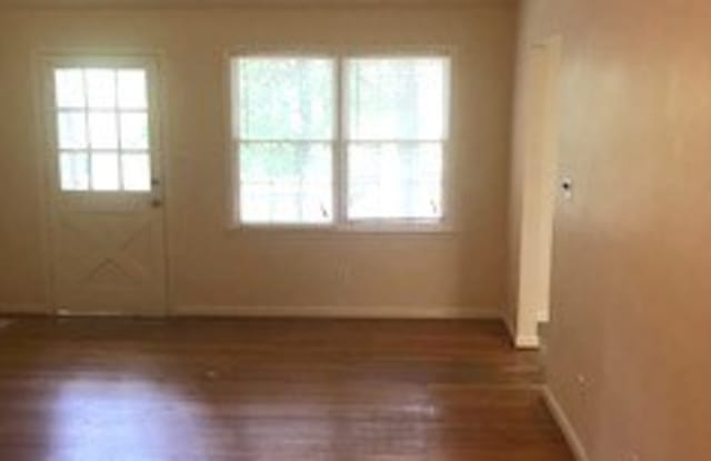 8527 Lake Drive Gallery 3
