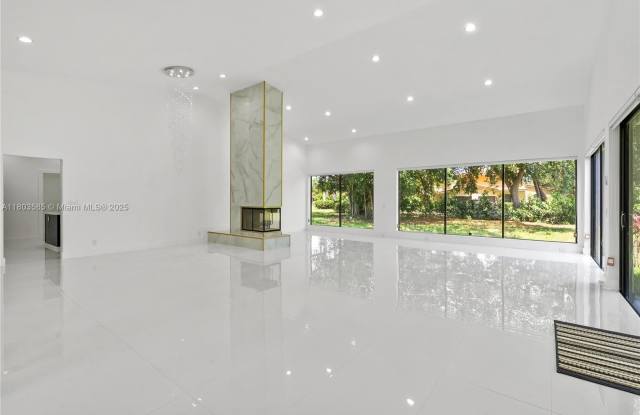 4031 Coral Hills Dr photos photos