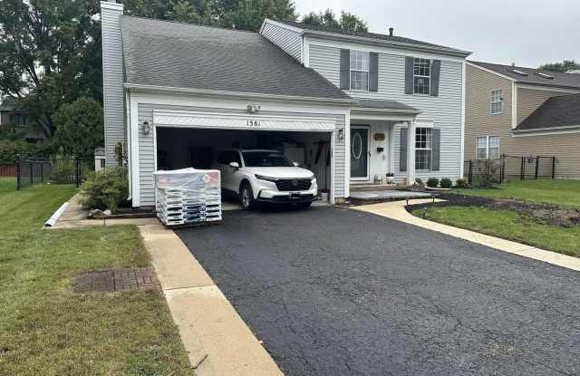 1381 Glacier Parkway Gallery 1