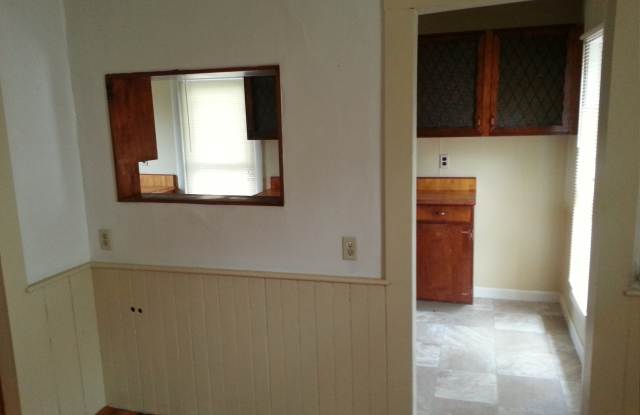 187 Center St - 187 Center Street, Bristol, CT 06010