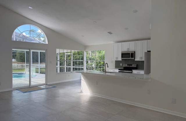 3/2 Pool Home for Rent Gallery 3