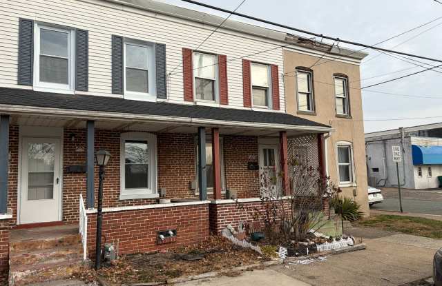 Newly Renovated 2- Story Townhome with Front Porch and Back Yard photos photos Newly Renovated 2- Story Townhome with Front Porch and Back Yard photos photos